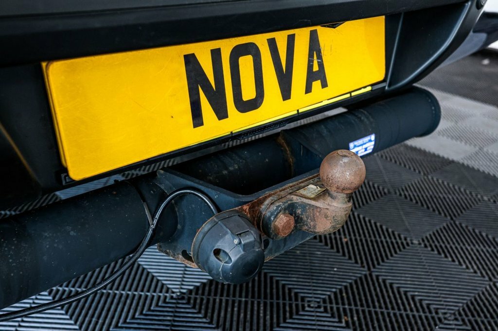 Nissan Navara Navara 2.3 Dci Tekna 4X4 Shr Dcb 190 Bhp Silver #12