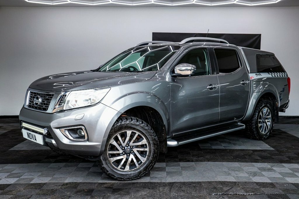 Nissan Navara Navara 2.3 Dci Tekna 4X4 Shr Dcb 190 Bhp Silver #2