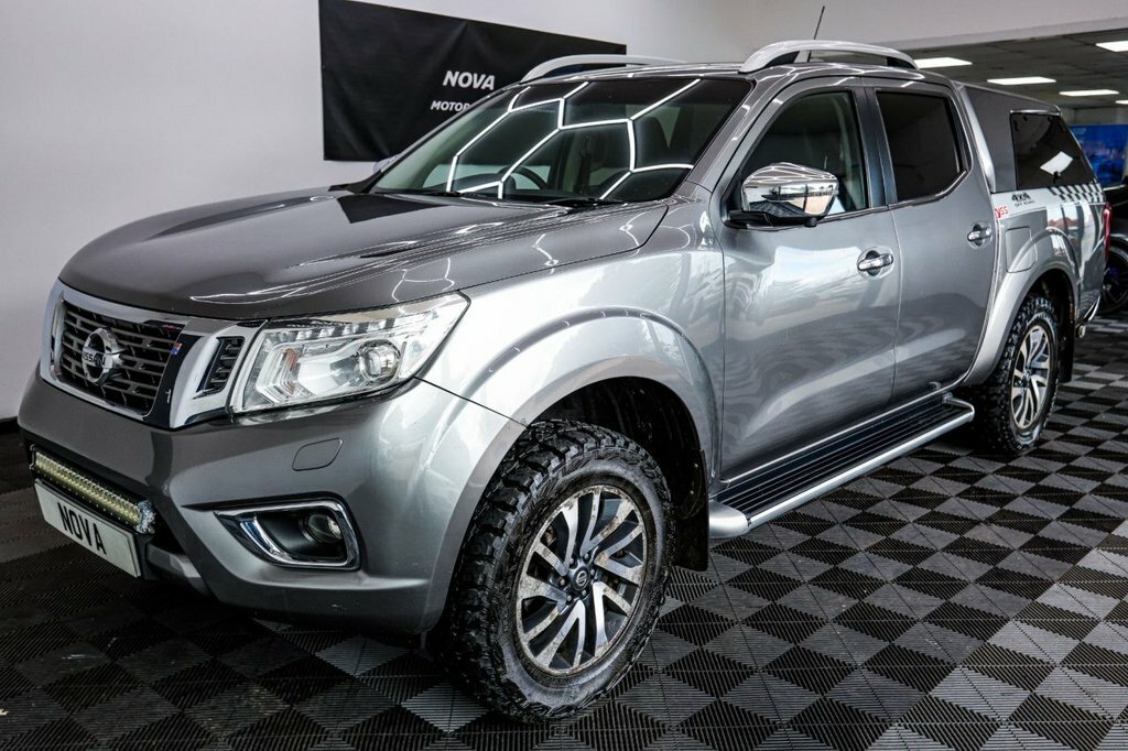 Nissan Navara Navara 2.3 Dci Tekna 4X4 Shr Dcb 190 Bhp Silver #4