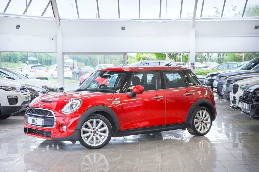 Mini Hatch 2L Cooper S Red