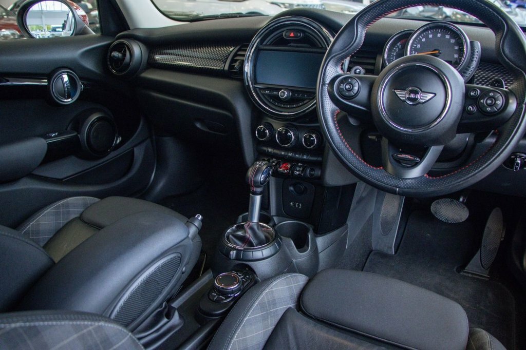 Mini Hatch 2L Cooper S Red #3