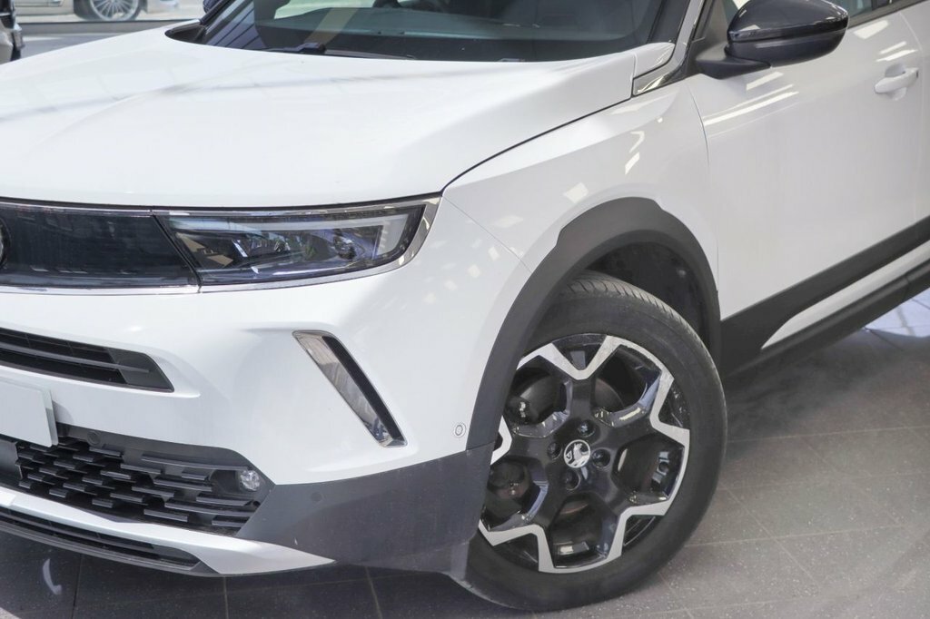 Vauxhall Mokka-e Suv HT71NDV White #5