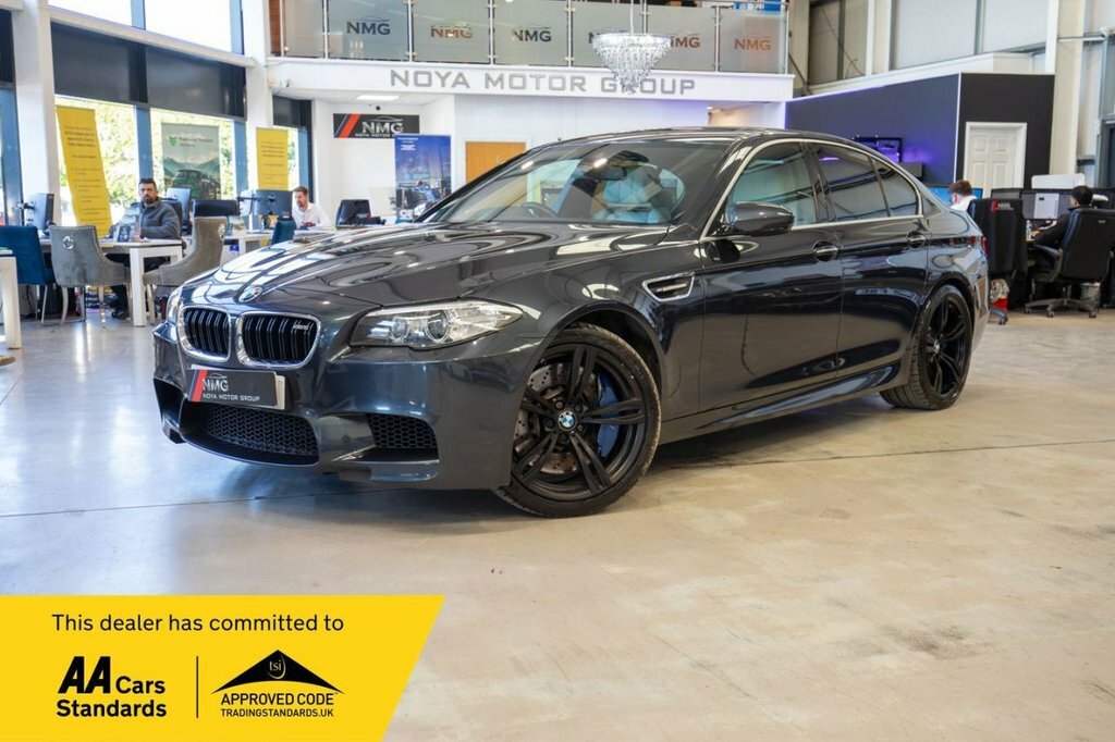 BMW M5 4.4L Null Grey