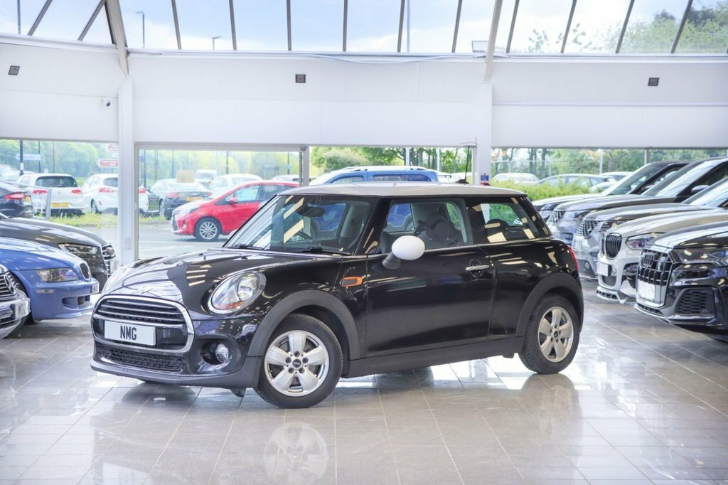 Mini Hatch 1.5L Cooper NJ66HJY Black