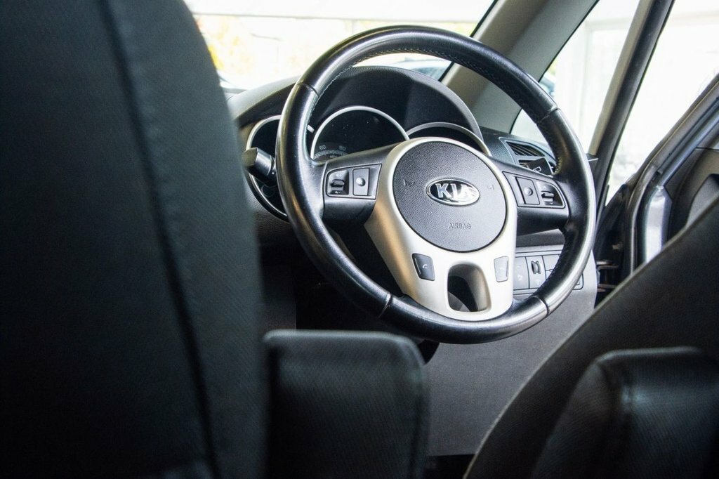 Kia Venga 1.4L 2 Blue