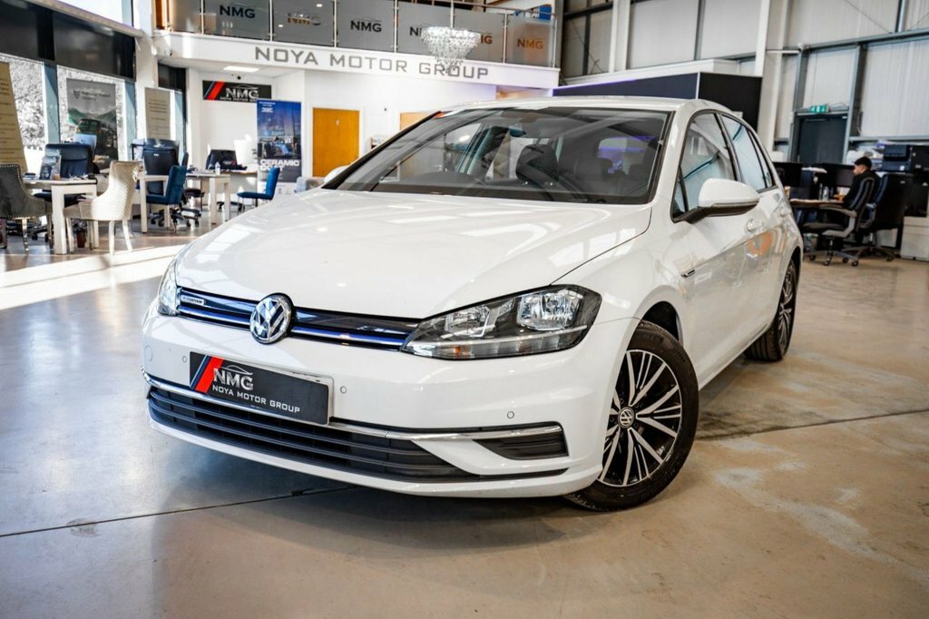 Volkswagen Golf 1.5L Se Nav DV68UAX White #4