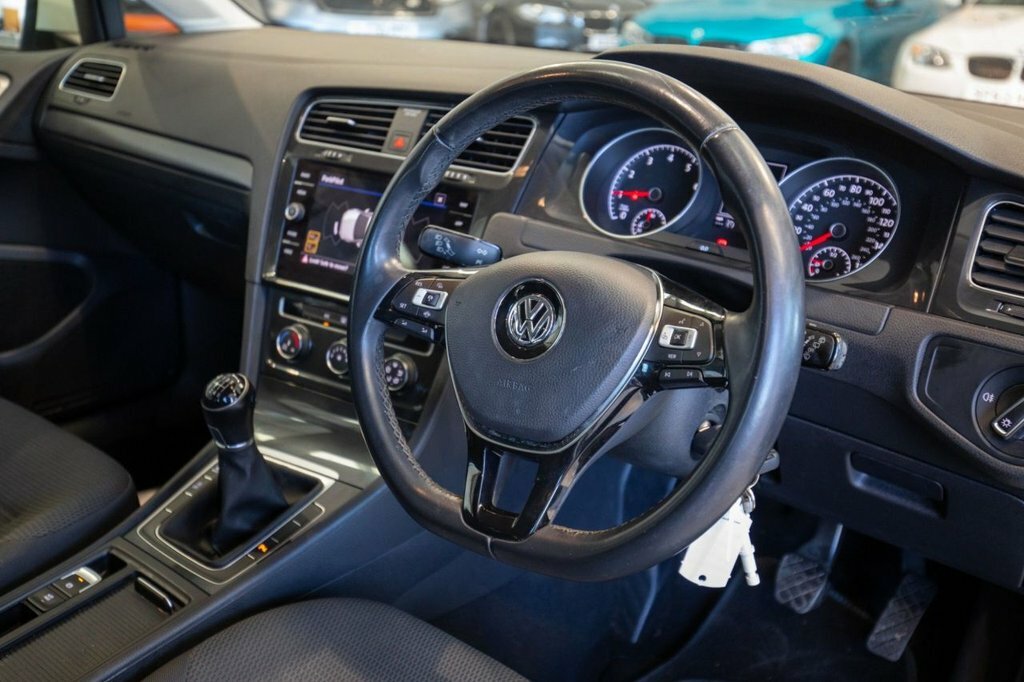 Volkswagen Golf 1.5L Se Nav DV68UAX White #2
