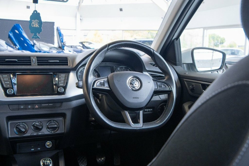Skoda Fabia 1L Redline SC67OEZ White #2