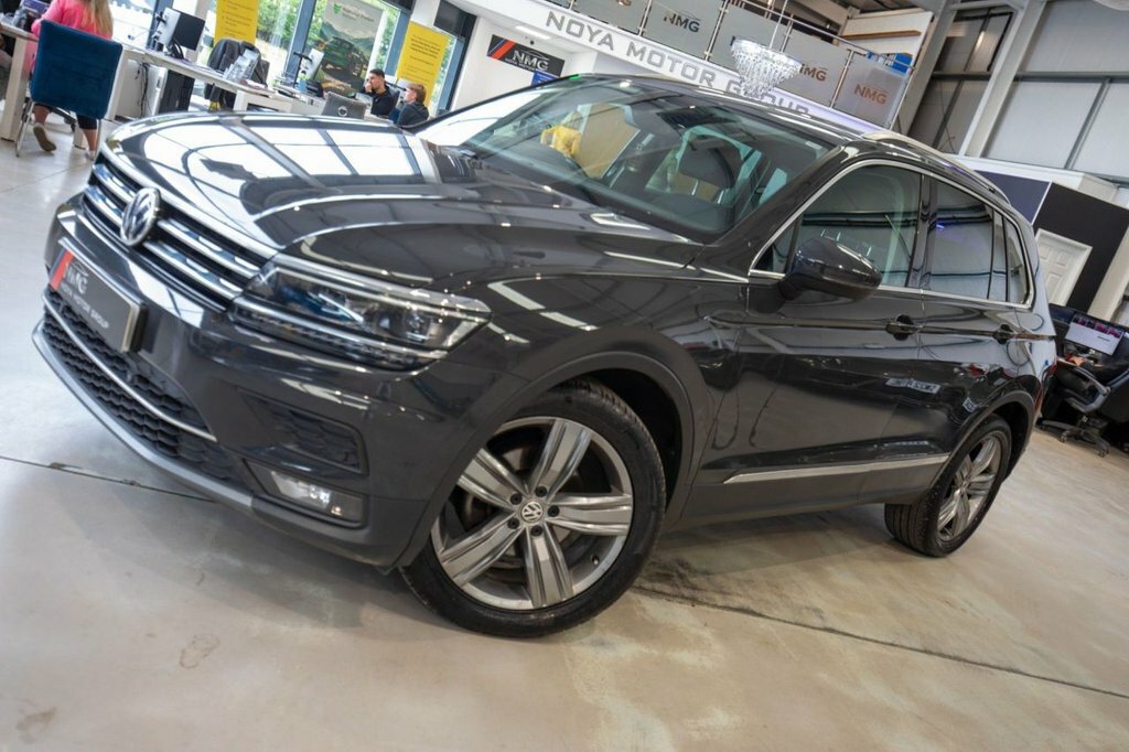Volkswagen Tiguan 2L Sel DG68YGU Grey #5