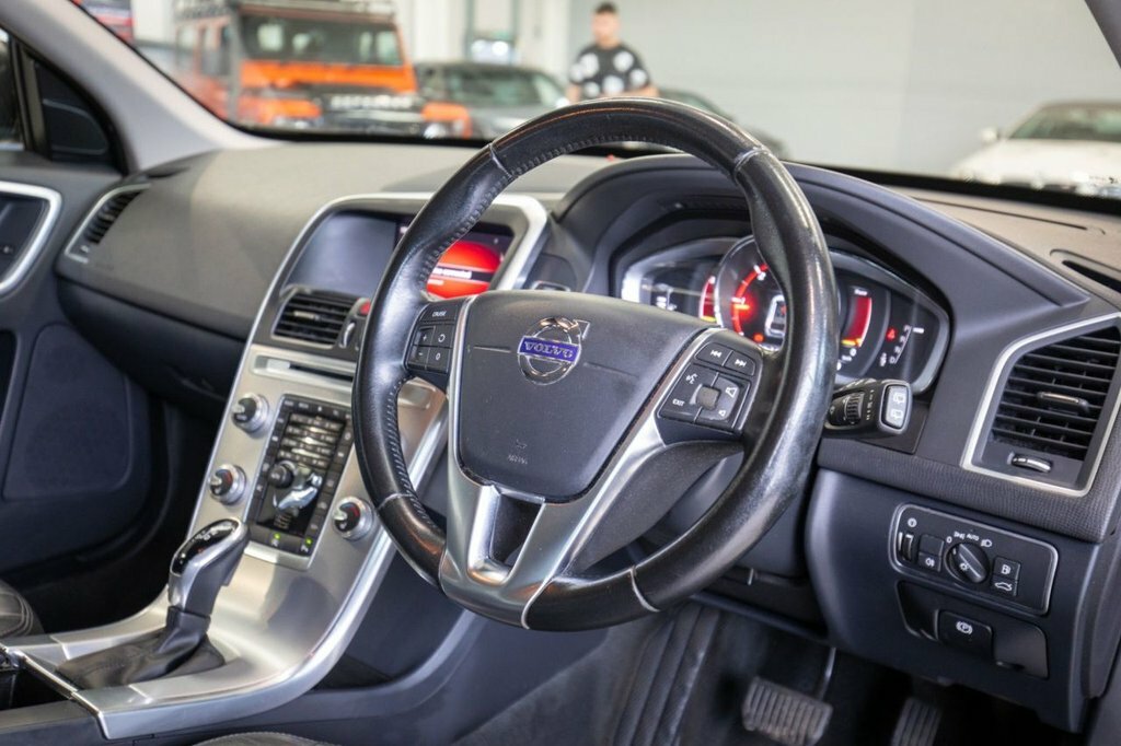 Volvo XC60 2L Se Lux Nav AP17MHL Blue #2