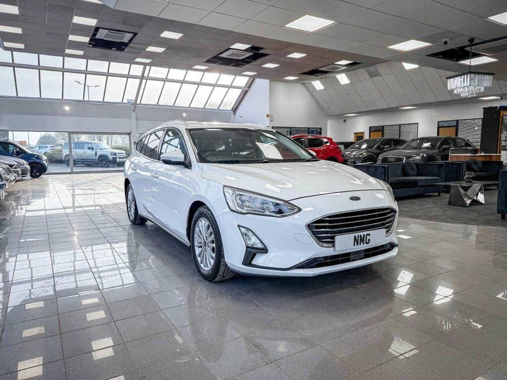 Ford Focus 1L Titanium WR19ZDE White #5