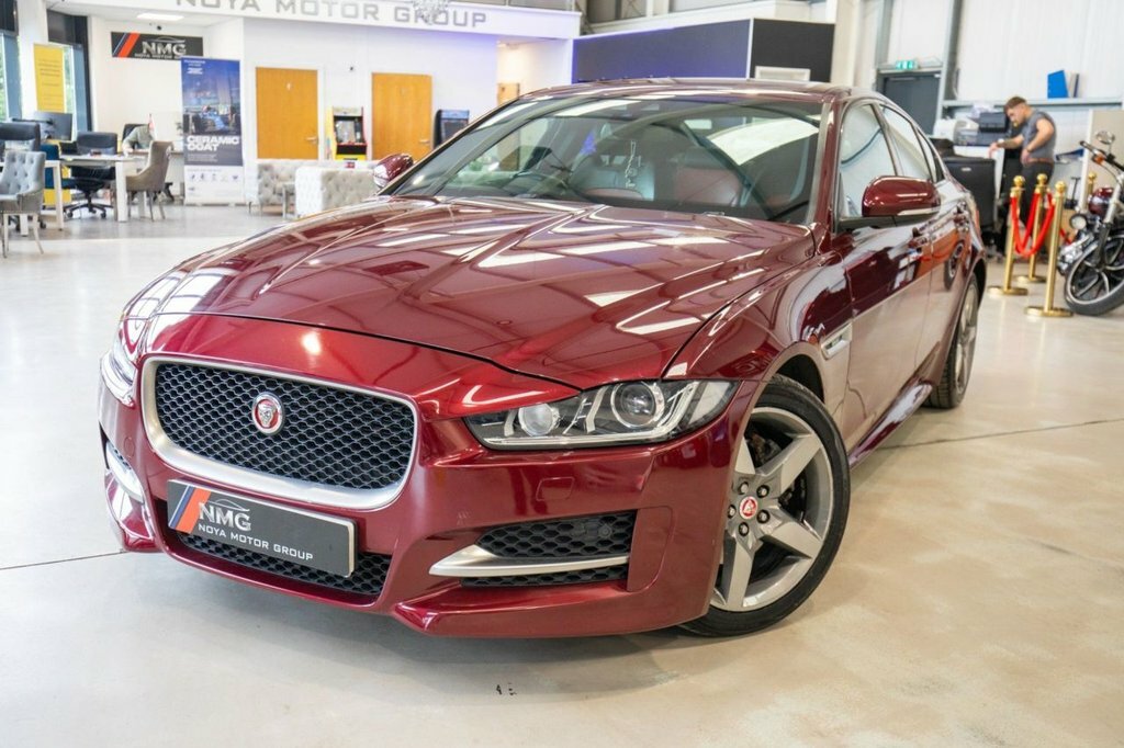 Jaguar XE 2L R-sport MY17WDD Red #4