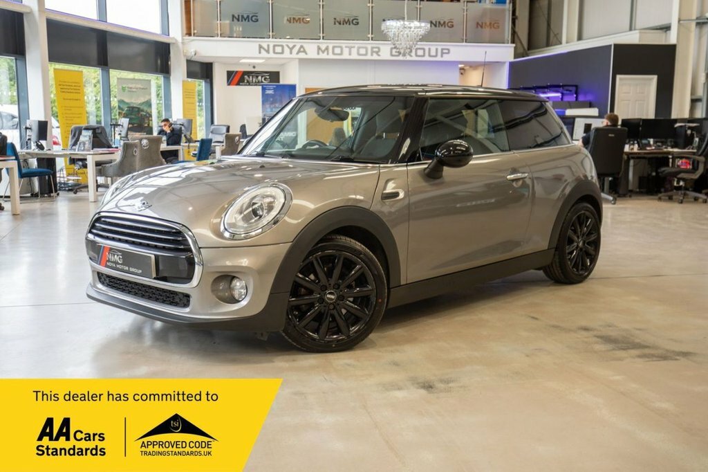 Mini Hatch 1.5L Cooper Silver