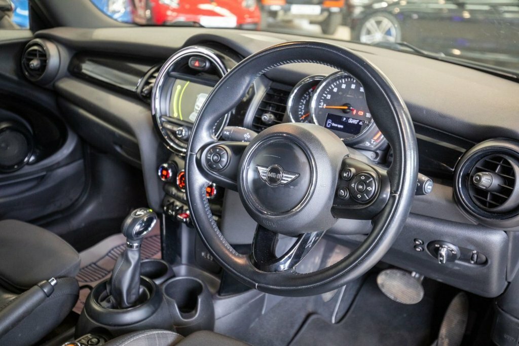 Mini Hatch 1.5L Cooper FL18SWX Silver #2