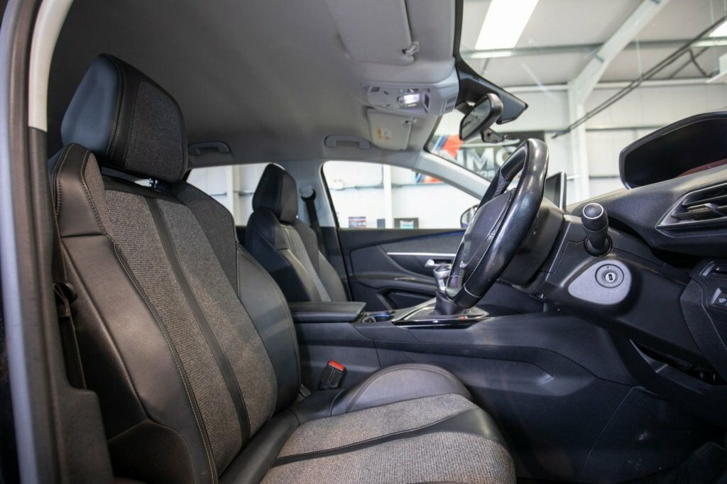 Peugeot 3008 1.5L Allure KV69MXS Black #3