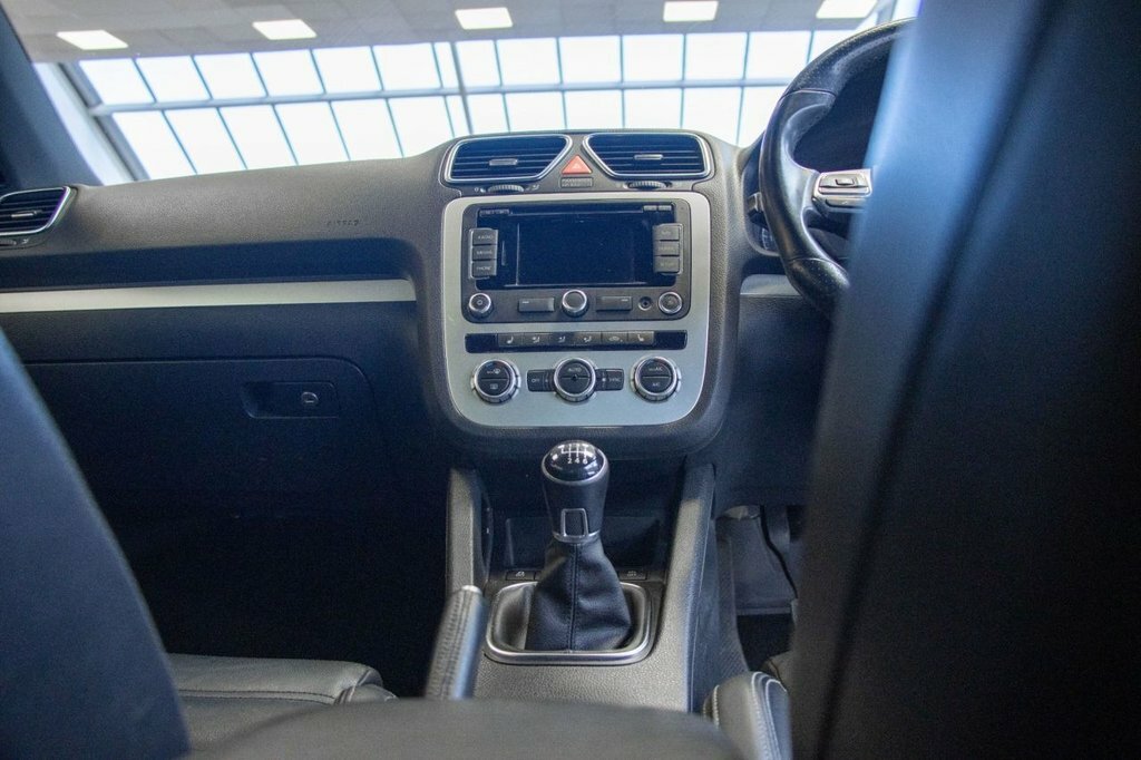 Volkswagen Scirocco 2L Gt Black #3