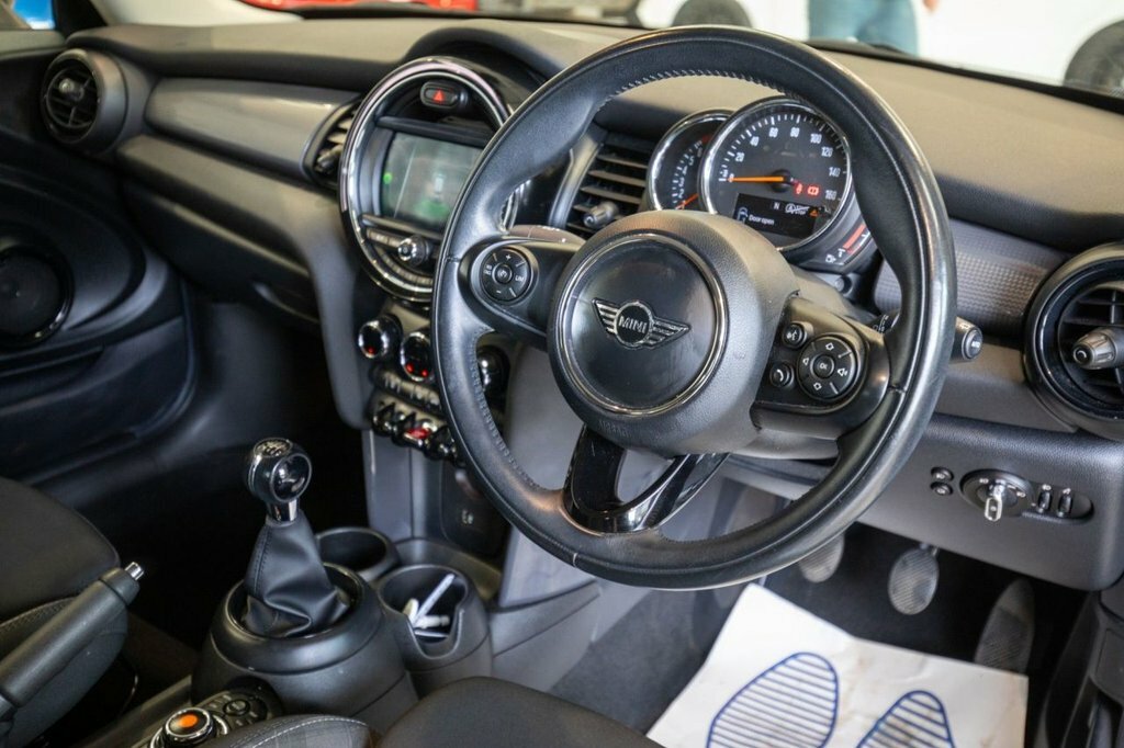 Mini Hatch 1.5L Cooper CV68EOK Silver #2