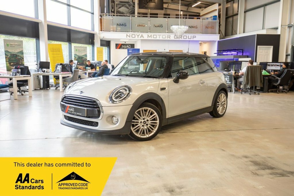 Mini Hatch 1.5L Cooper Silver