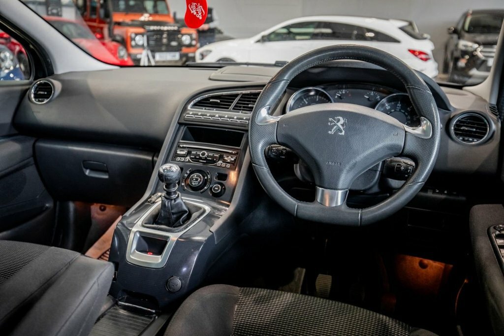 Peugeot 5008 2L Allure Black