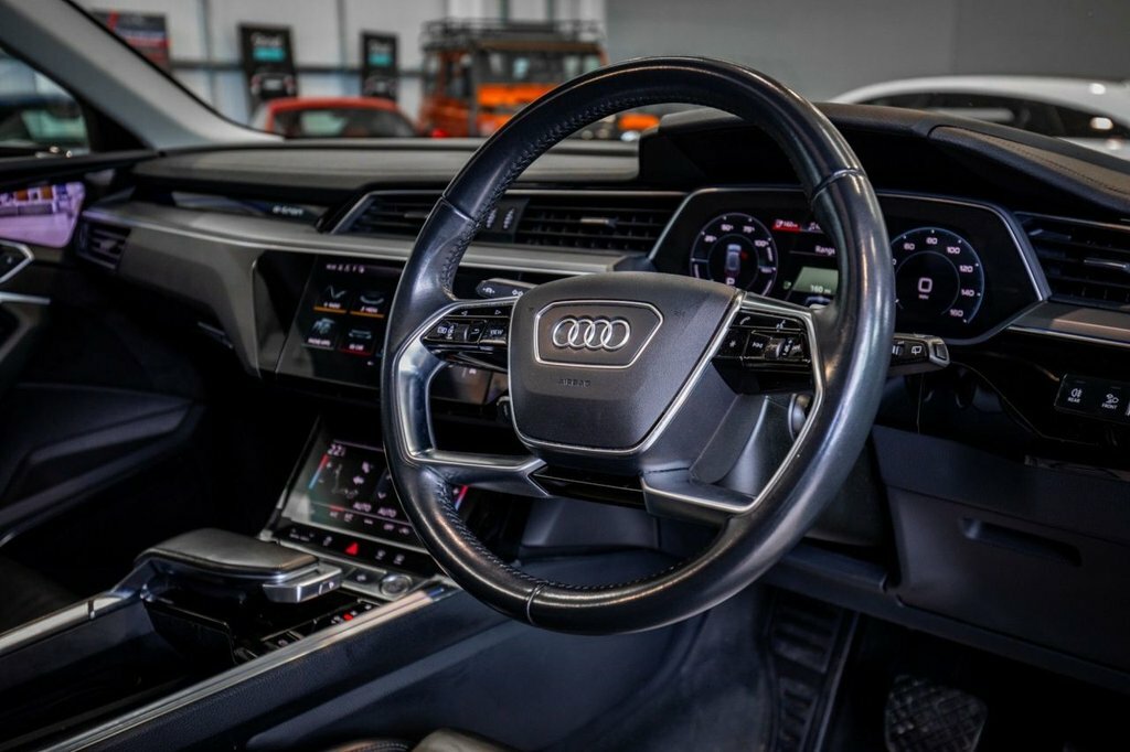 Audi E-tron Suv RV70WYM White #2