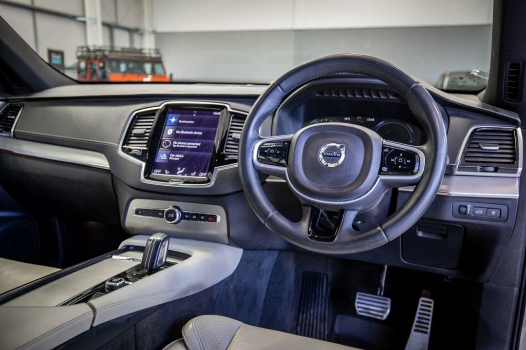 Volvo XC90 2L R-design BG71WFB Gold #3