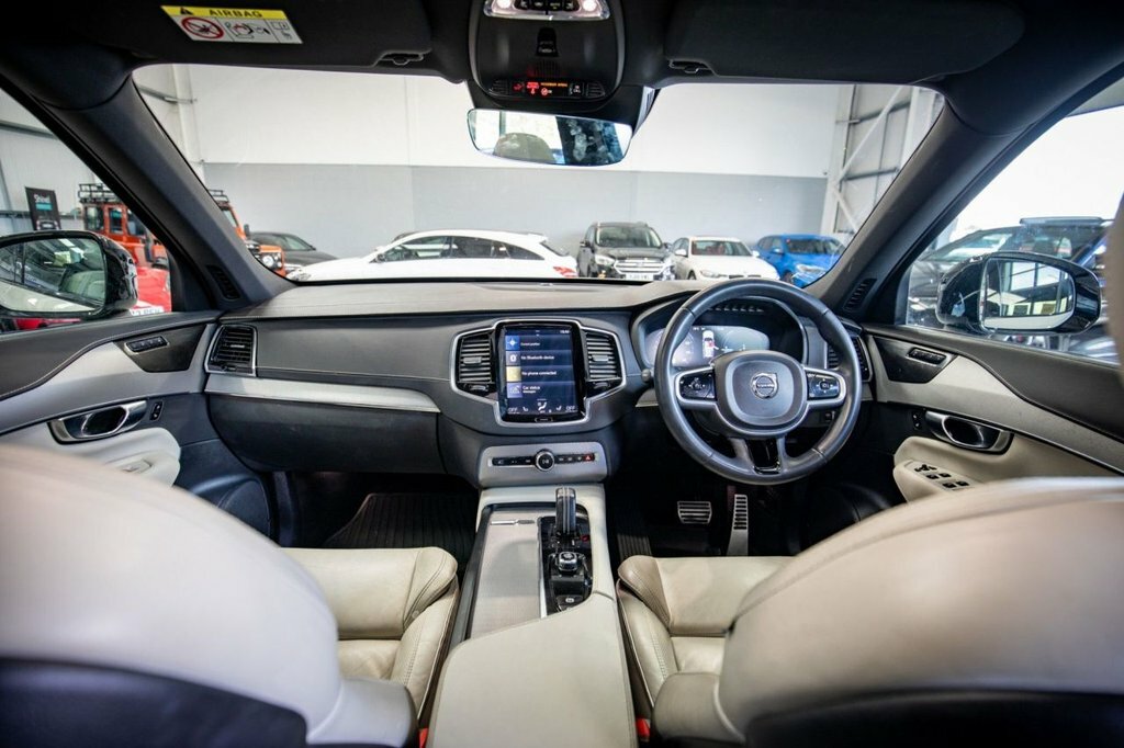 Volvo XC90 2L R-design BG71WFB Gold #2