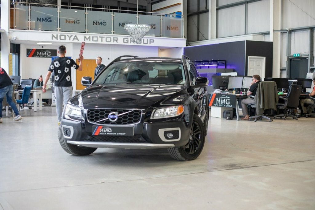 Volvo XC70 2.4L Se Black #3