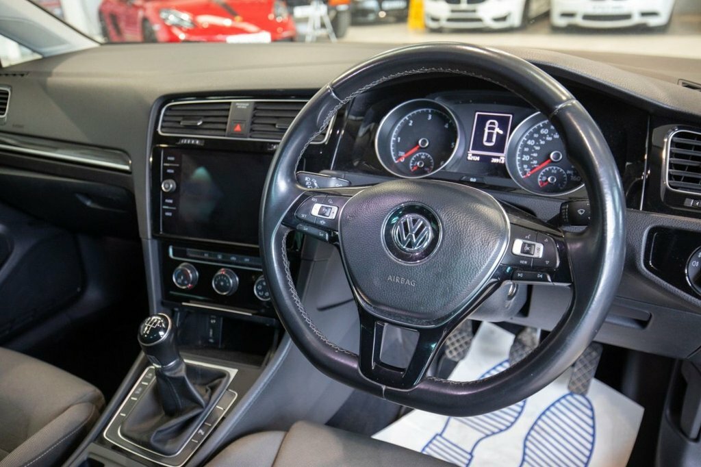 Volkswagen Golf 1.6L Gt VN68VEU Black