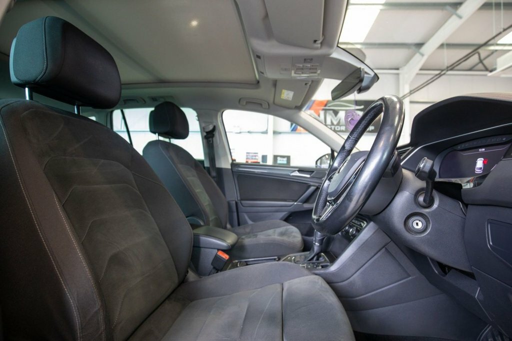 Volkswagen Tiguan 2L Sel DA67OAG White #3