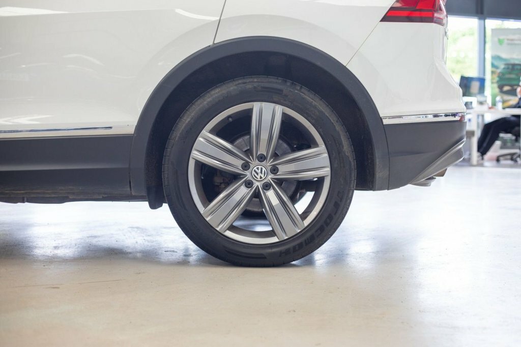Volkswagen Tiguan 2L Sel DA67OAG White #6