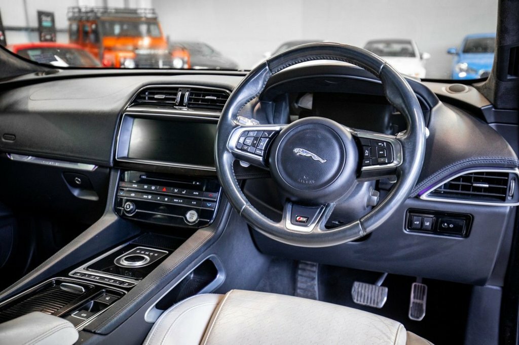 Jaguar F-Pace 3L First Edition AJ16NBG Blue #2