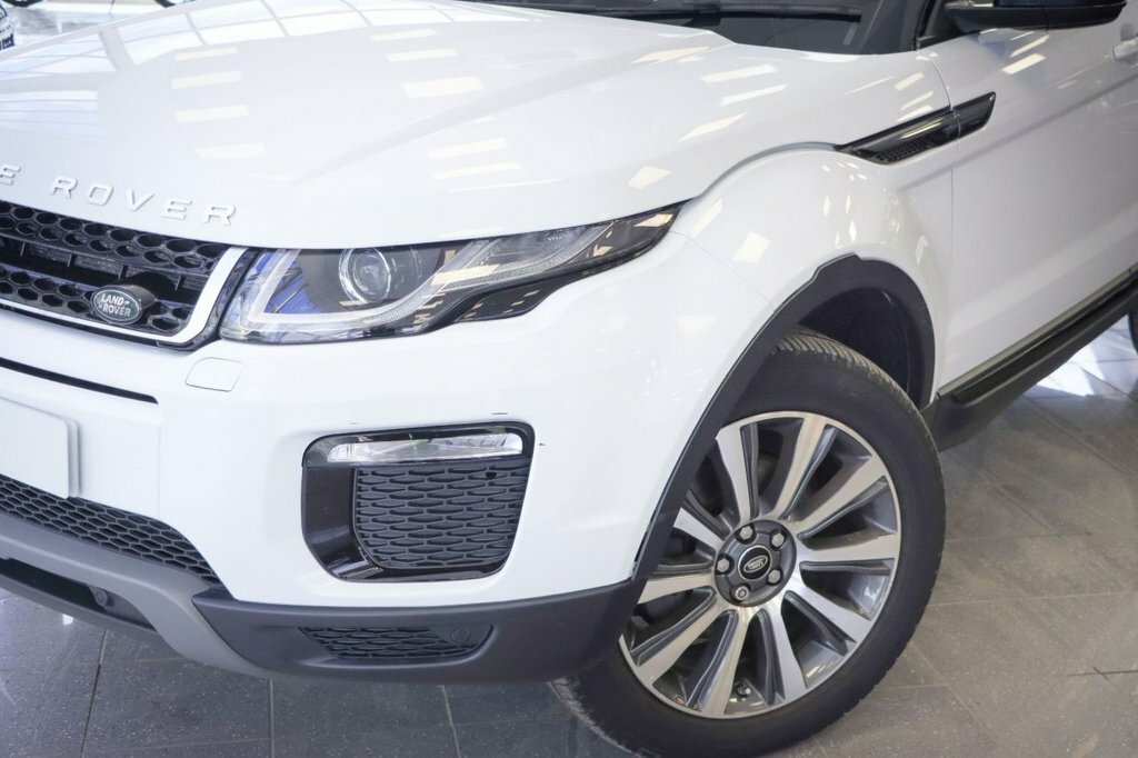 Land Rover Range Rover Evoque 2L Se Tech NA66WOH White #4
