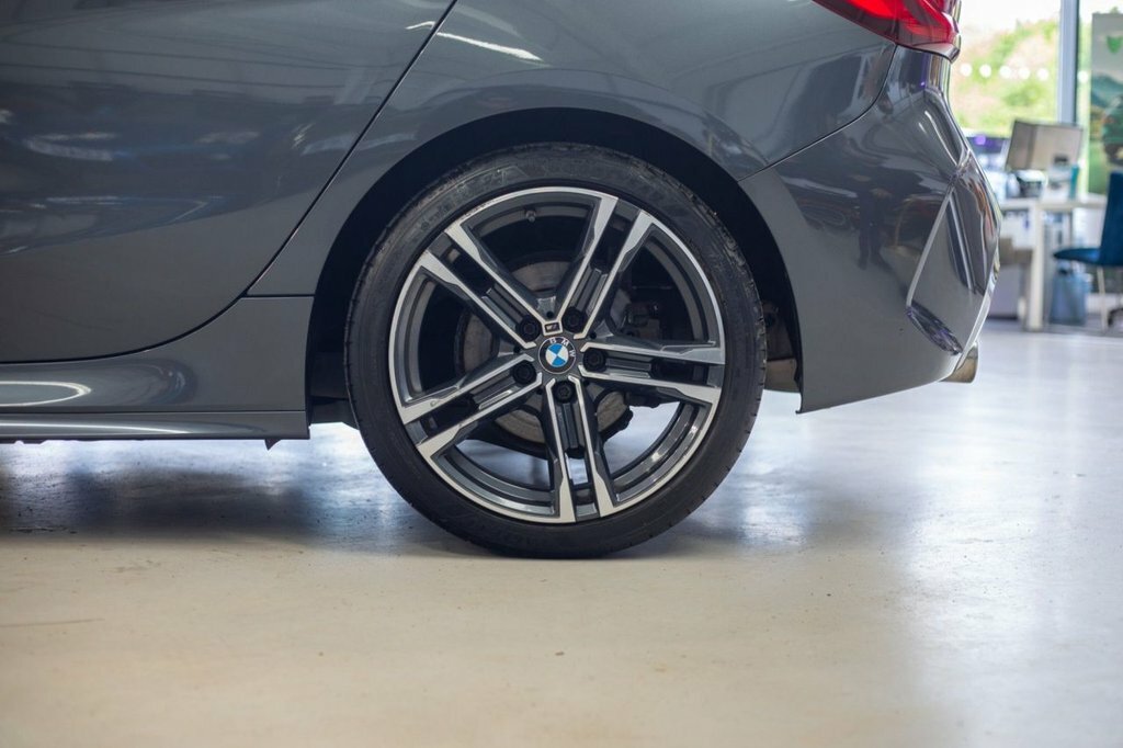 BMW 1 Series 1.5L M Sport KN70AZT Grey #4