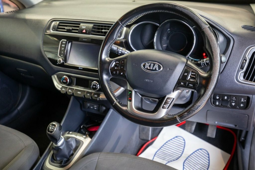 Kia RIO 1.4L 3 Red