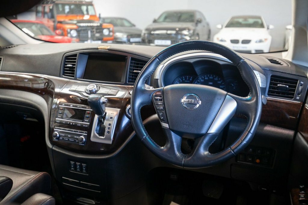 Nissan Elgrand Mpv Black #2