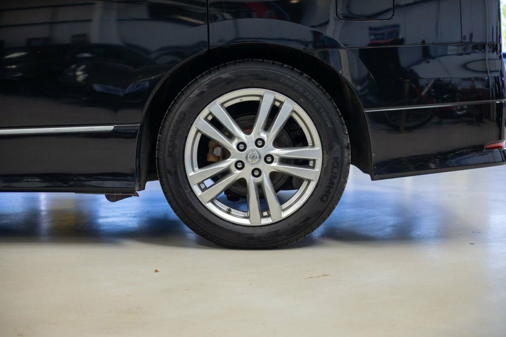 Nissan Elgrand Mpv Black #6