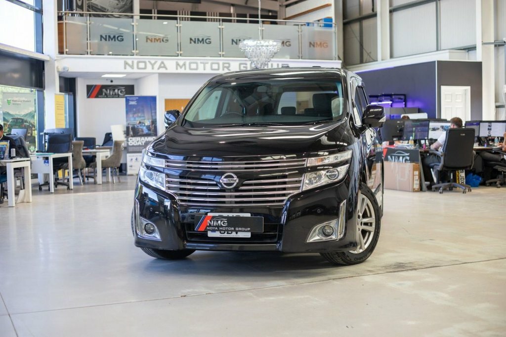 Nissan Elgrand Mpv Black #4