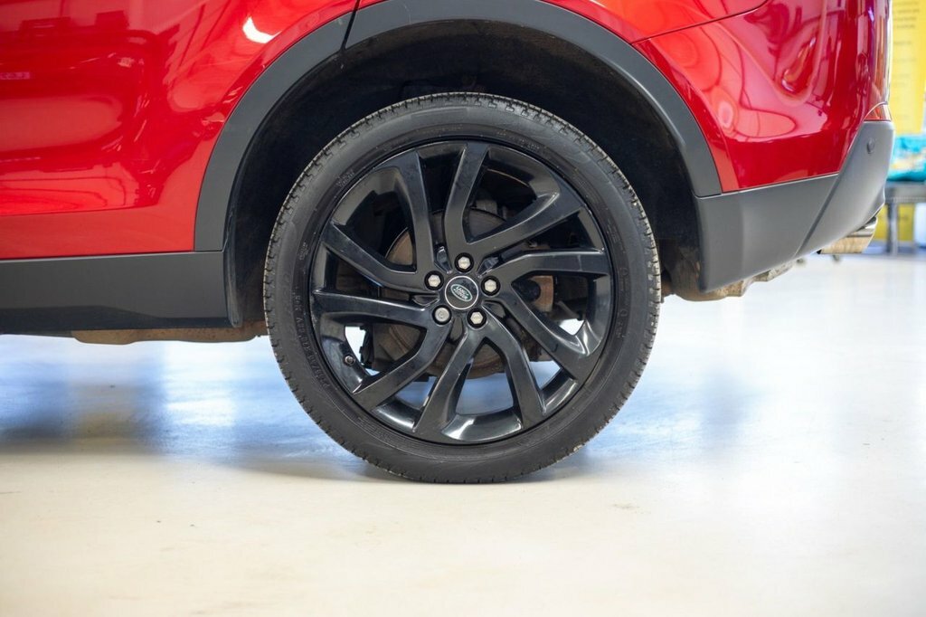 Land Rover Discovery Sport 2L Hse Black AO66HVG Red #6