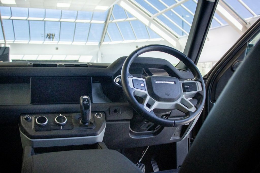 Land Rover Defender 3L X-dynamic S WJ23DFZ Grey #2