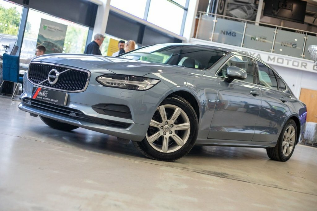 Volvo S90 2L Momentum Blue #4