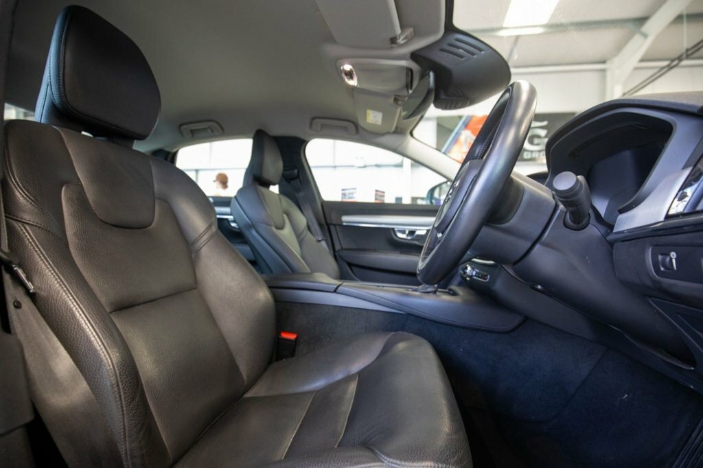 Volvo S90 2L Momentum Blue #2