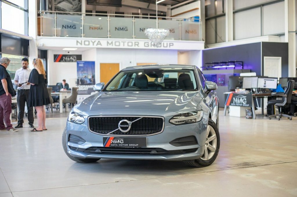 Volvo S90 2L Momentum Blue #3