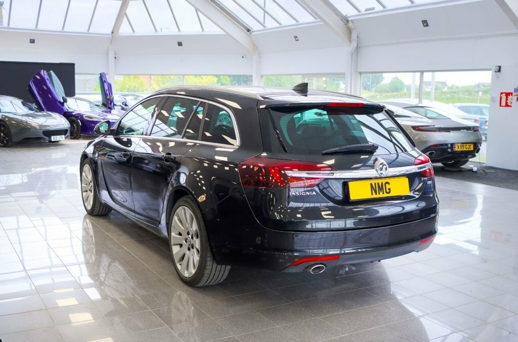 Vauxhall Insignia 2L Elite Nav Black #4