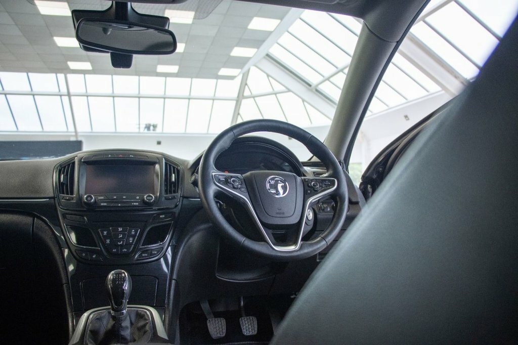 Vauxhall Insignia 2L Elite Nav Black #2