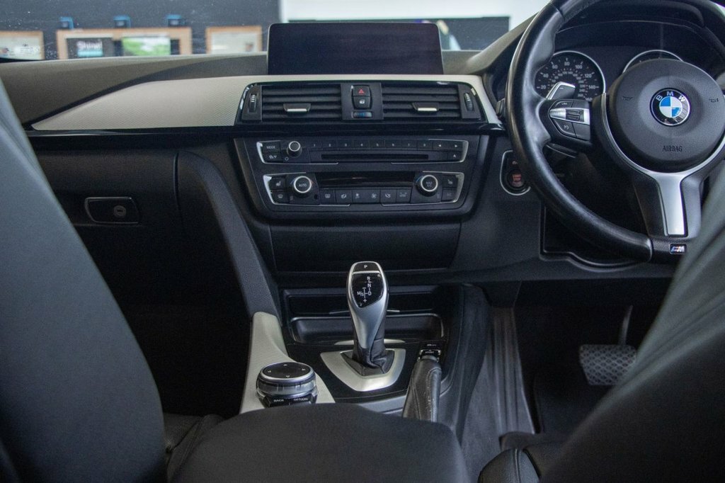 BMW 3 Series 2L M Sport YG15VUD White #3