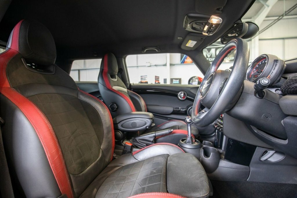 Mini Hatch 2L John Cooper Works AK67WRR Black #2