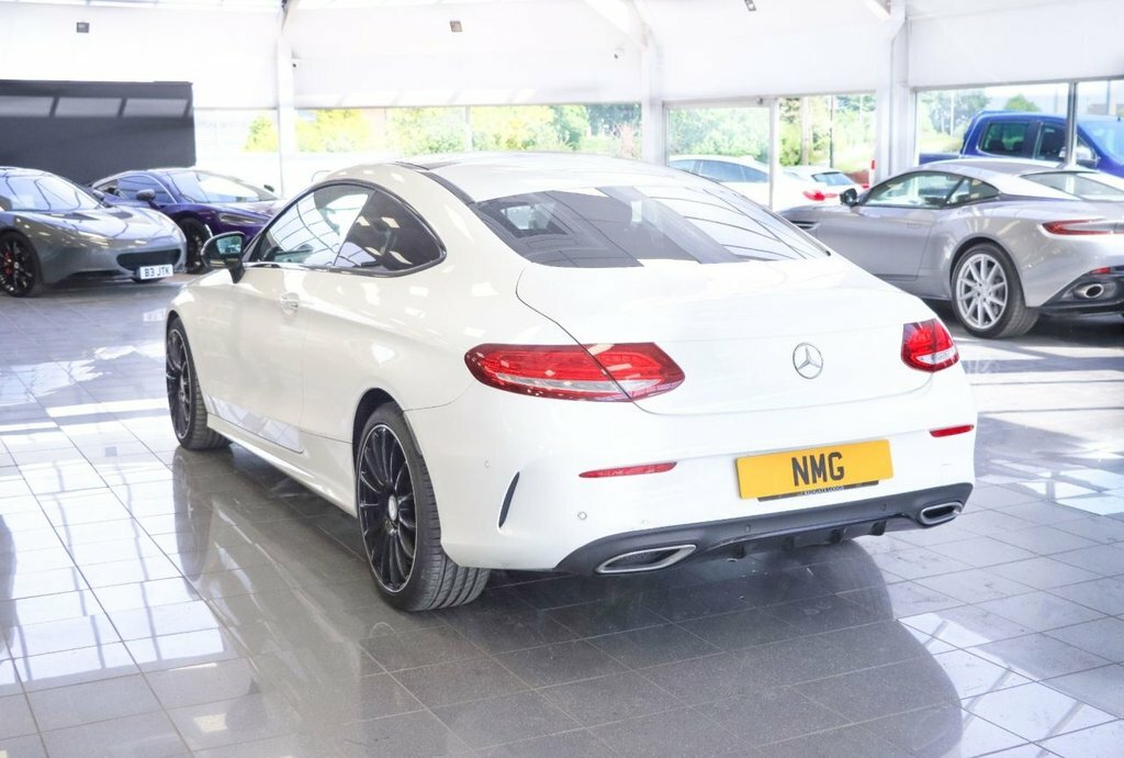 Mercedes-Benz C Class 2.1L Amg Line YJ66UHD White #4