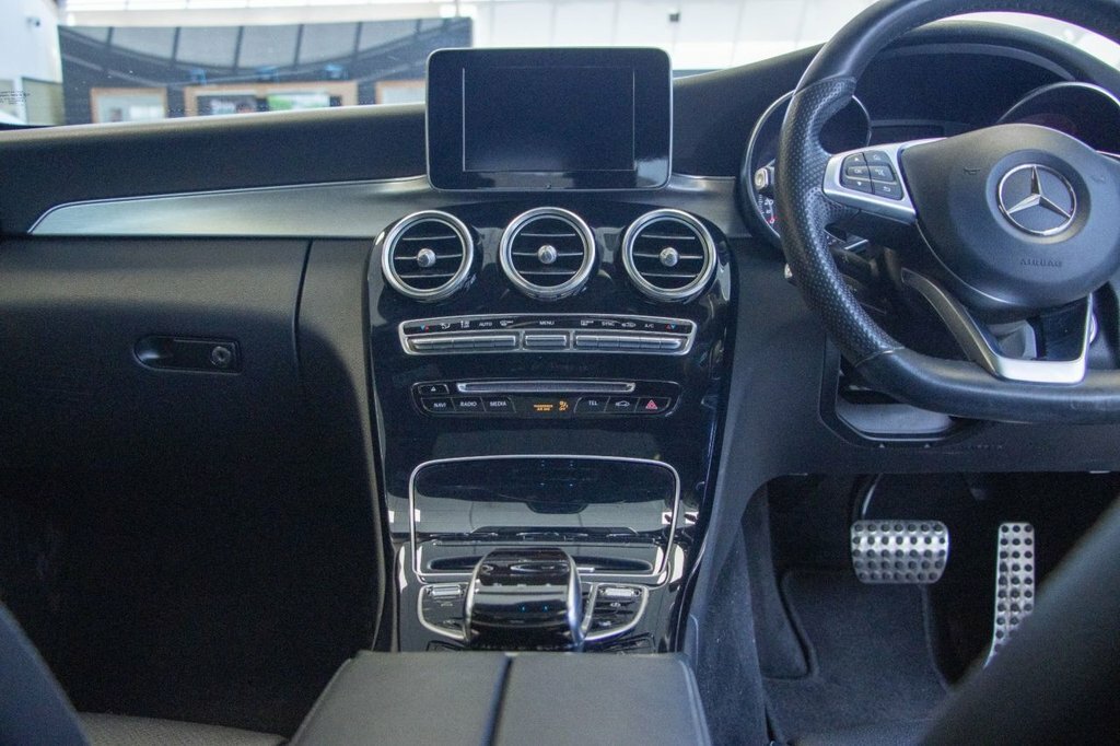 Mercedes-Benz C Class 2.1L Amg Line YJ66UHD White #3