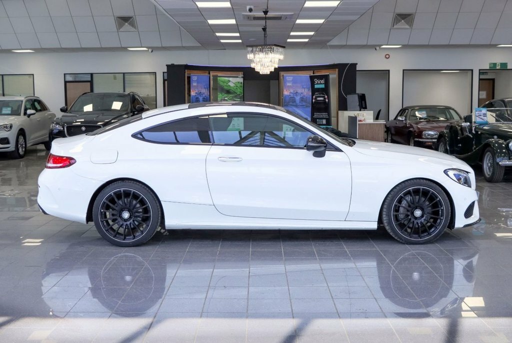 Mercedes-Benz C Class 2.1L Amg Line YJ66UHD White #6