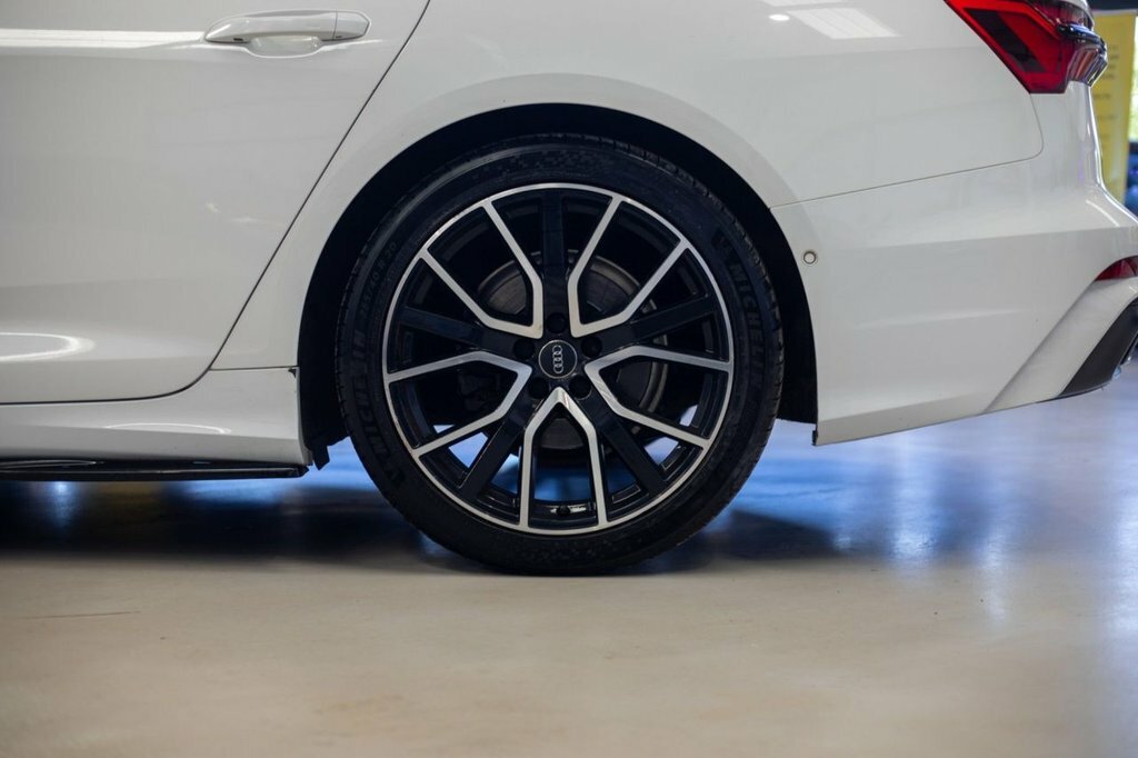 Audi A6 Avant 2L Black Edition MB19UEL White #5